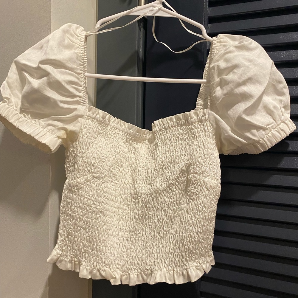 ASTR the Label Puff Sleeve Crop
